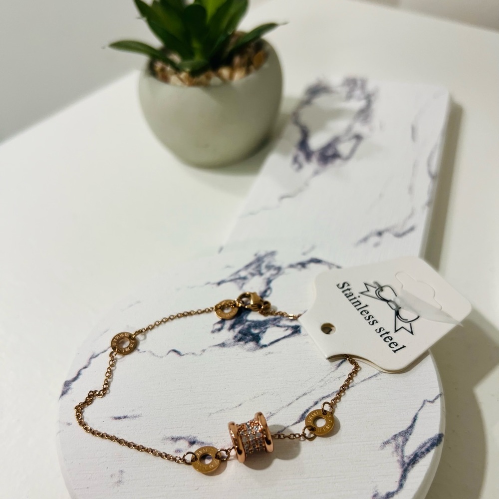 ✨ Bracelet - Simple & Elegant ✨